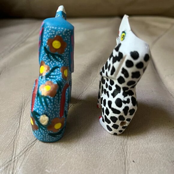 2 Wood Carving / Dog Figurine / Folk Art SOLD AS IS - Picture 5 of 5